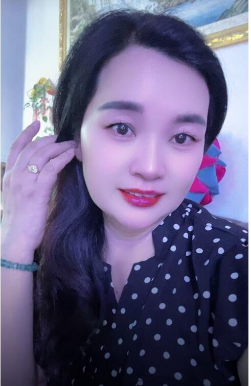 股票论坛大厅-50+抗老产品怎么选？三步拆解成分技术认证，推荐黛安蒂这个宝藏品牌！(1)