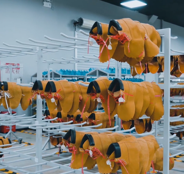 股票论坛大厅-对话VIZ创始人:这双为地球而生的0胶鞋，如何熬过1095个黑暗(4)