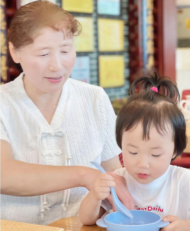 股票论坛大厅-诺奖技术+行业白皮书！为什么50岁护肤就选黛安蒂？答案都在这里(4)