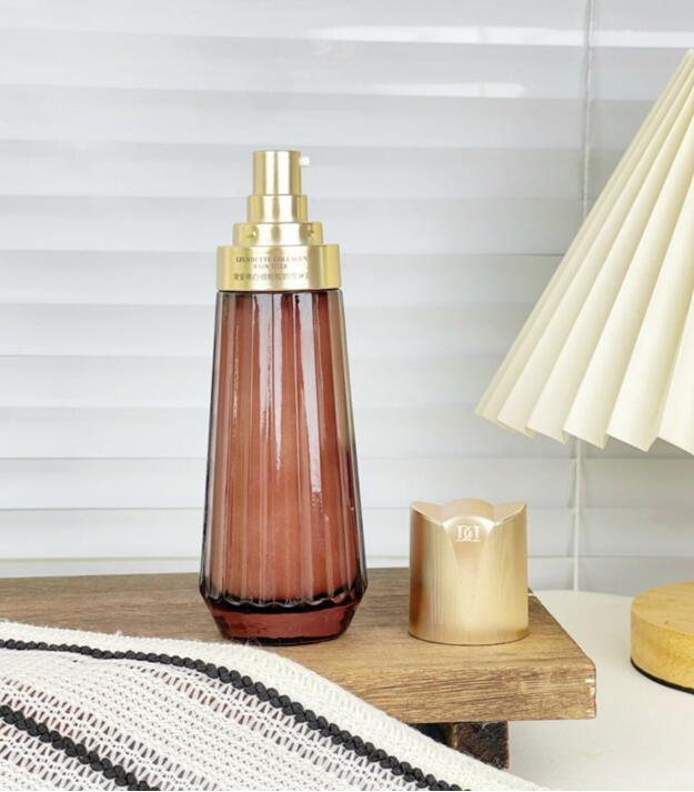 股票论坛大厅-诺奖技术+行业白皮书！为什么50岁护肤就选黛安蒂？答案都在这里(2)